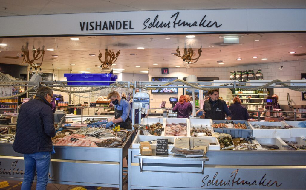 Foto van de vismarkt, viswinkel in 't Heen